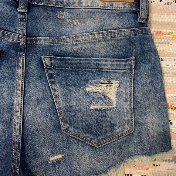 BLANK NYC Cut Off Shorts size 26 - Picture 8 of 12